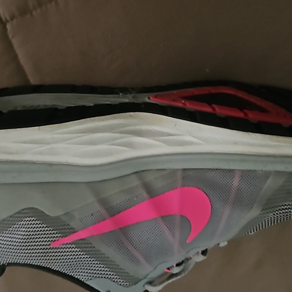 Womens Nike Dual Fusion x2 Tennis - Picture 5 of 5